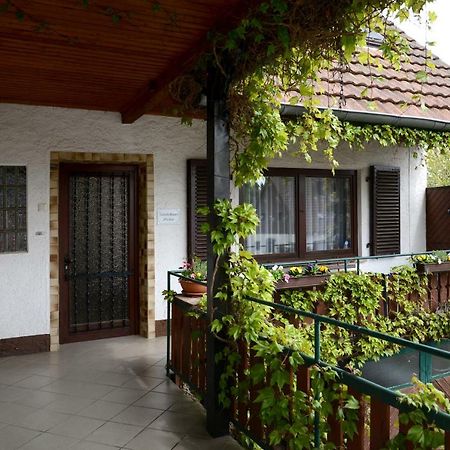 Gaestehaus Peter Mettlach Ngoại thất bức ảnh