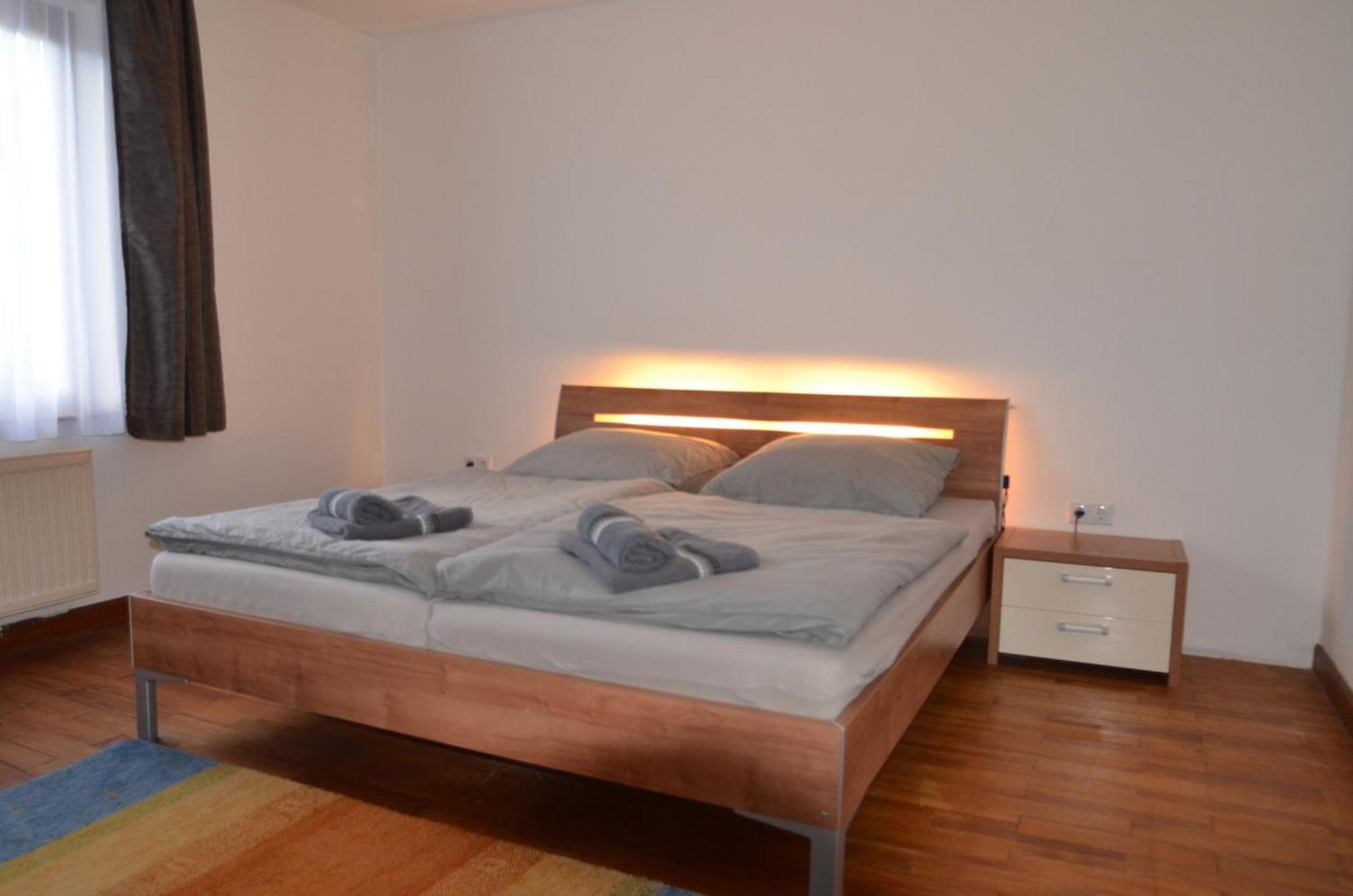 Gaestehaus Peter Mettlach Ngoại thất bức ảnh
